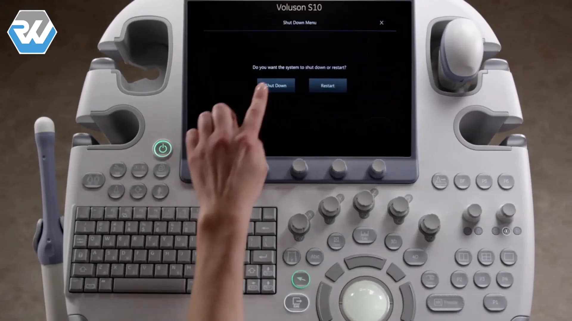 Voluson S8 Touch bedienen: Anleitung in 15 Schritten 2 Ausschalten des Systems